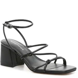 Marc Fisher Gavery sandal size 7